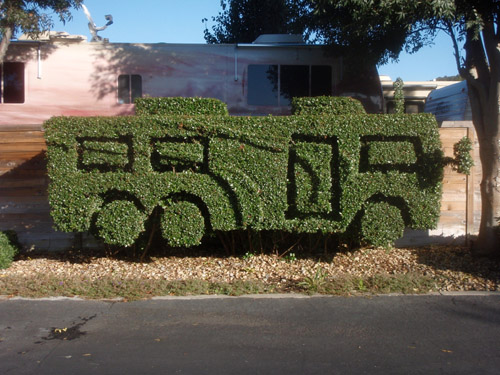 RV topiary